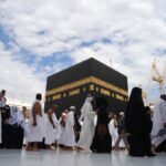 Sejarah Ibadah Tawaf sebagai Bagian dari Rukun Haji yang Wajib Dilakukan